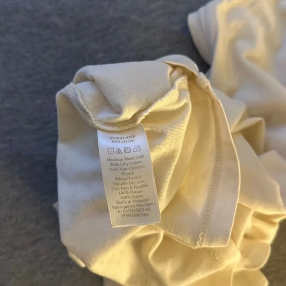 *🛒 FREE WITH PURCHASE* Everlane Yellow Cream Cotton Tee - Picture 5 of 5